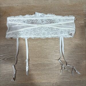 White lace garter belt #lingerie